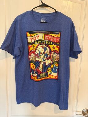 Disney Pixar Toy Story 4 Men's Large Blue Graphic Tee Shirt Buzz To The Rescue